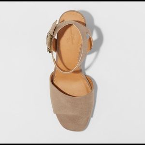 Women’s size 11 wedge sandal